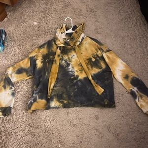 Buckle Tye dye cropped hoodie 24 hr sale 3/10